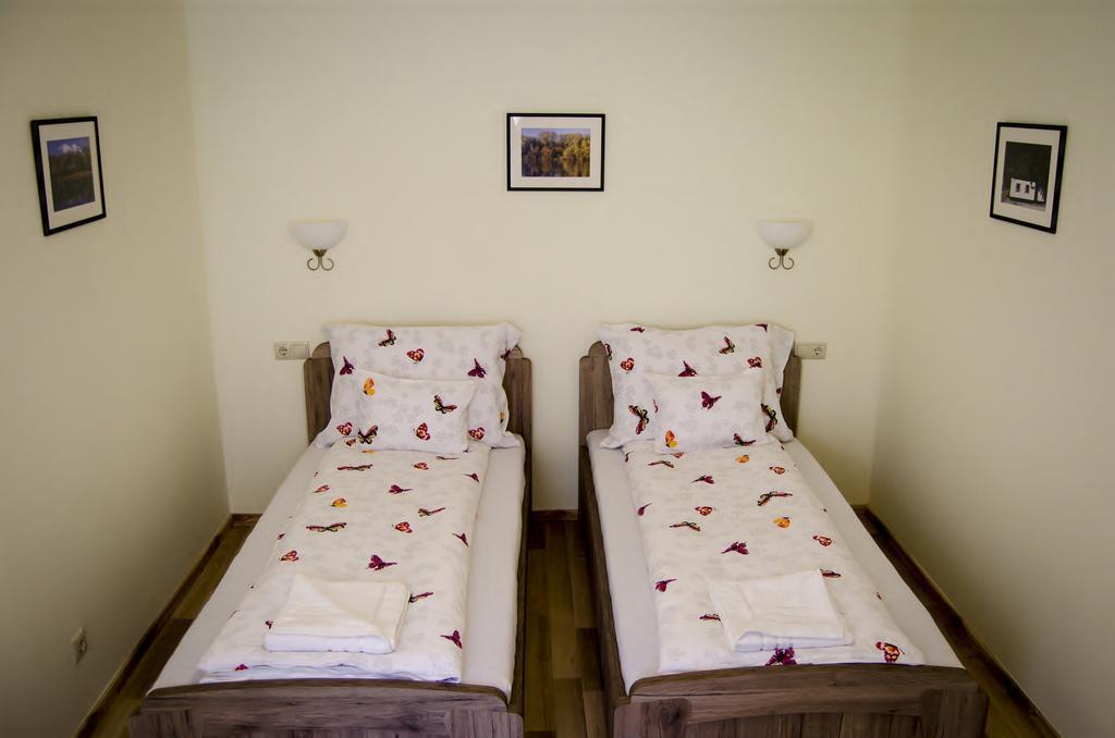 Csongradi Vendegvaro Apartmanok, Szarka Haz ภายนอก รูปภาพ